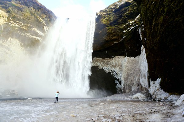 iceland_waterfall